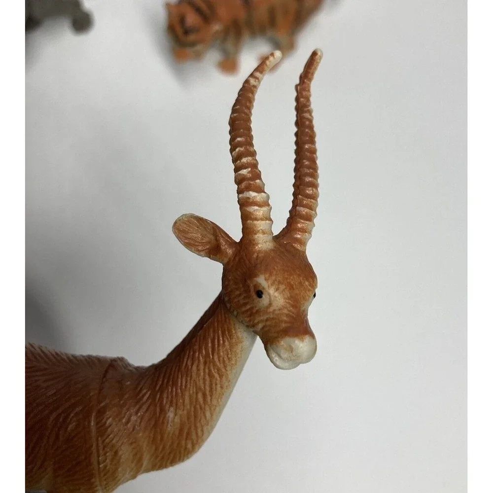 Lot of 14 Hard Plastic Wild/Zoo Animal‎ Toys Collectibles